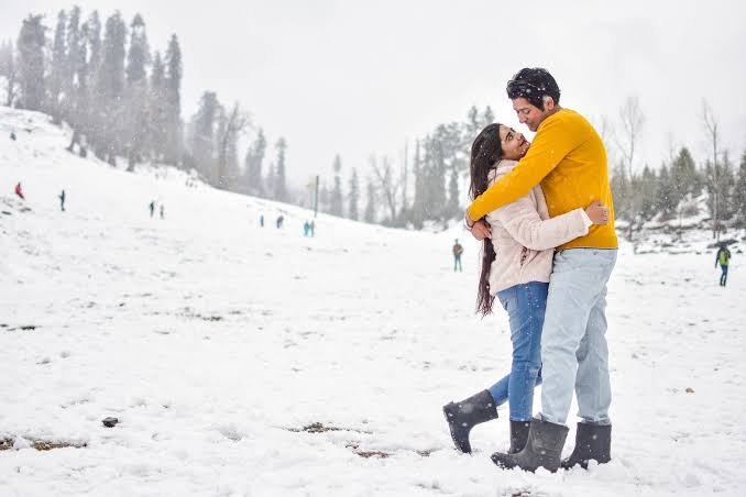 Love in the Queen of Hills for Couple 